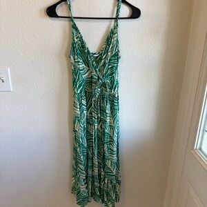 Elegant Green Leaf Print Maxi Dress